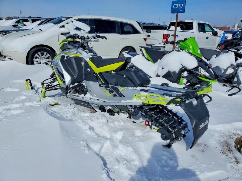 2018 Skidoo Snowmobile