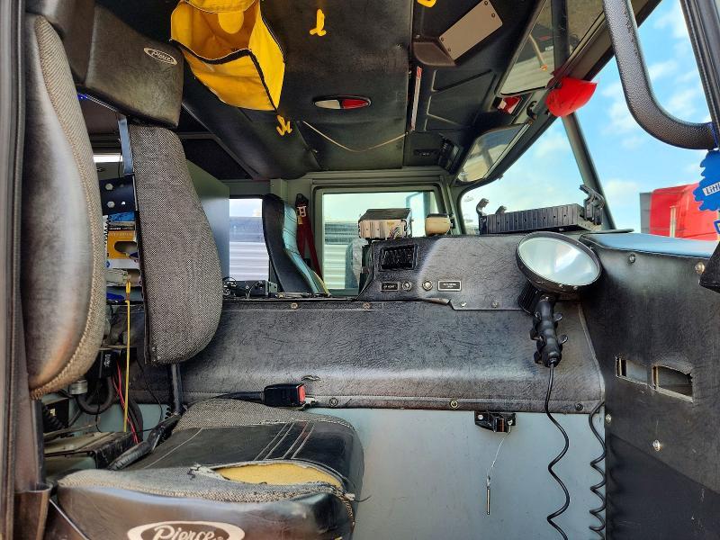 2001 Pierce Mfg. Inc. 2001 Pierce Pierce-Pumper Fire Truck