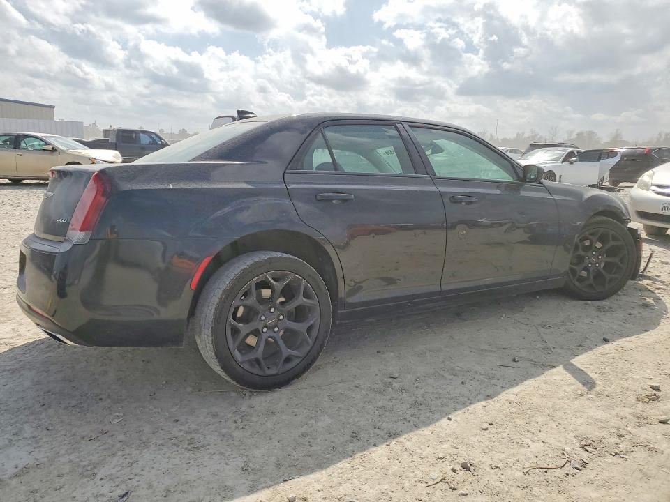 2019 Chrysler 300 Touring