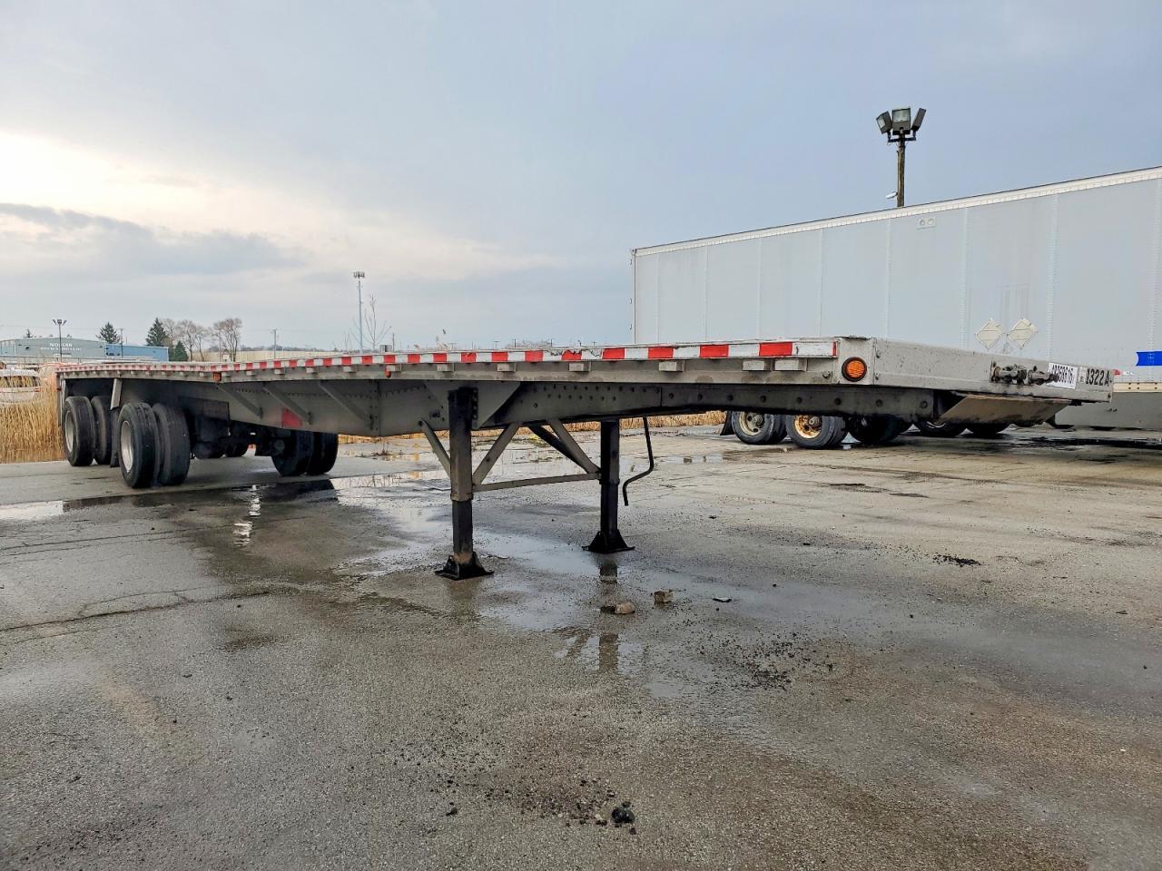 2006 Reitnouer Flatbed Trailer