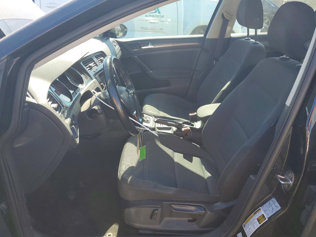 2019 Volkswagen Golf Sportwagen s