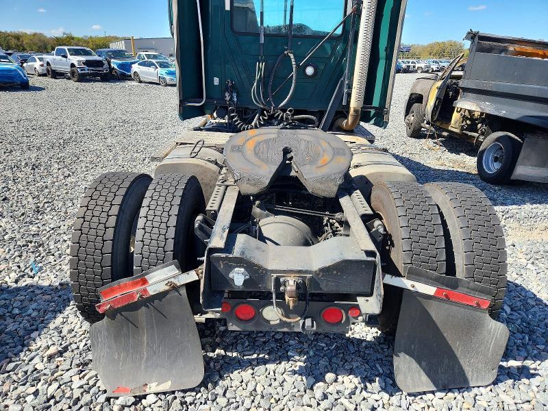 2017 Mack CXU612 Semi Truck