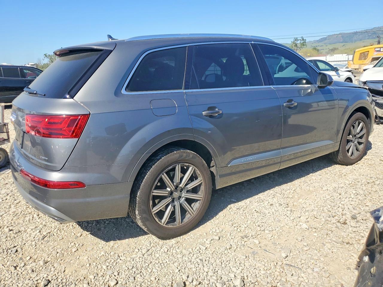 2017 Audi Q7 Premium Plus