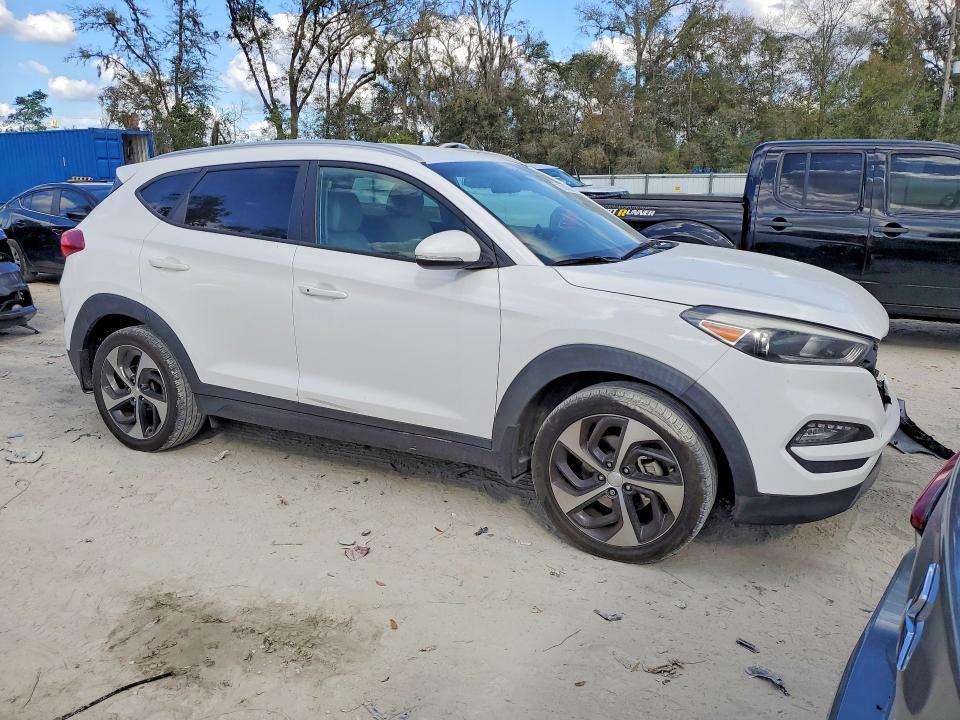 2016 Hyundai Tucson Sport
