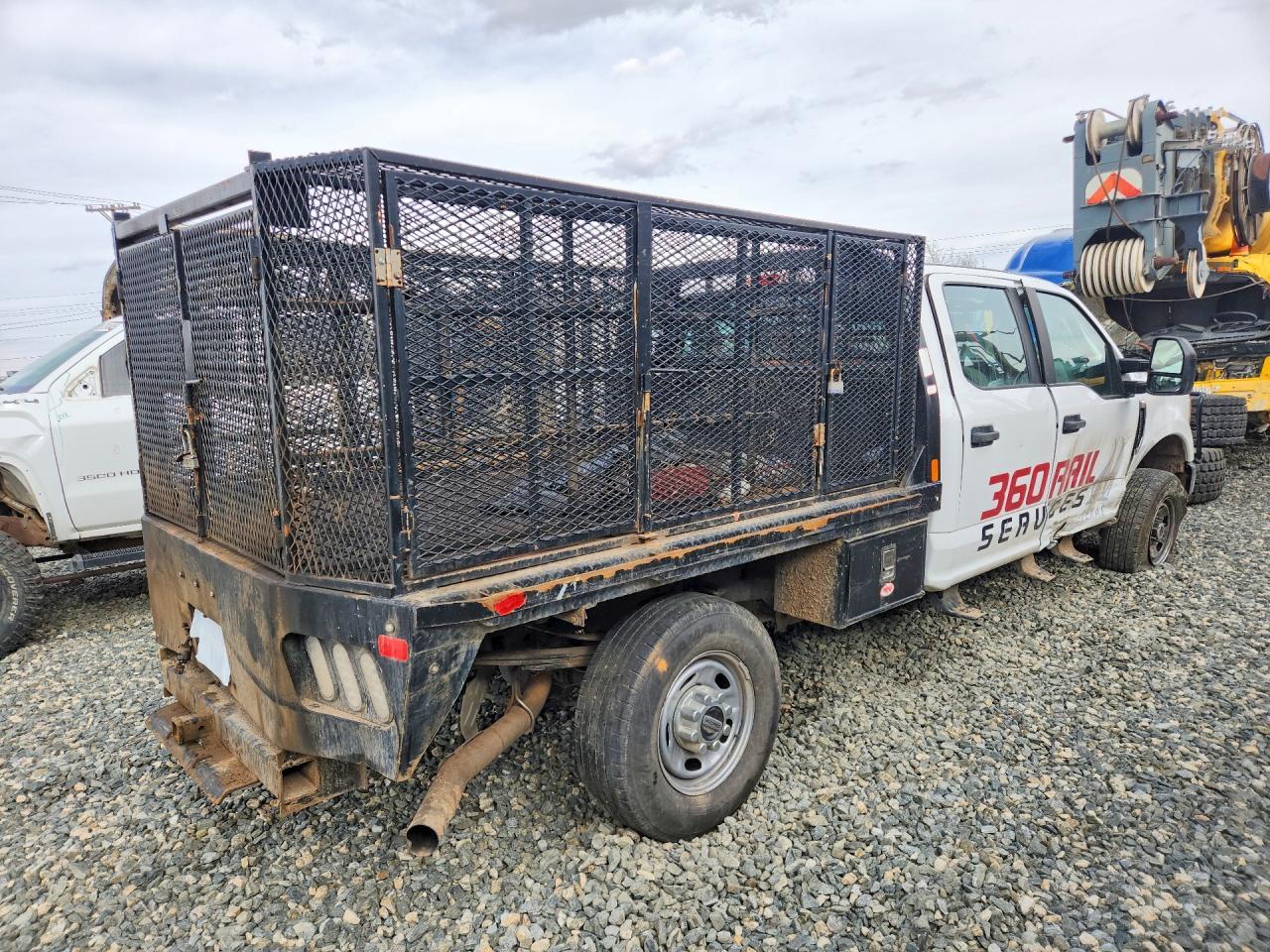 2021 Ford F250 Super Duty Flatbed Truck