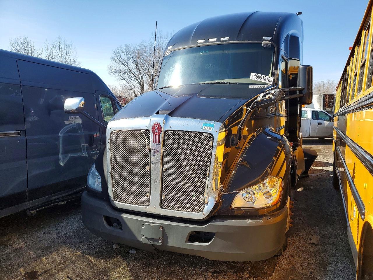 2018 Kenworth T680 Semi Truck