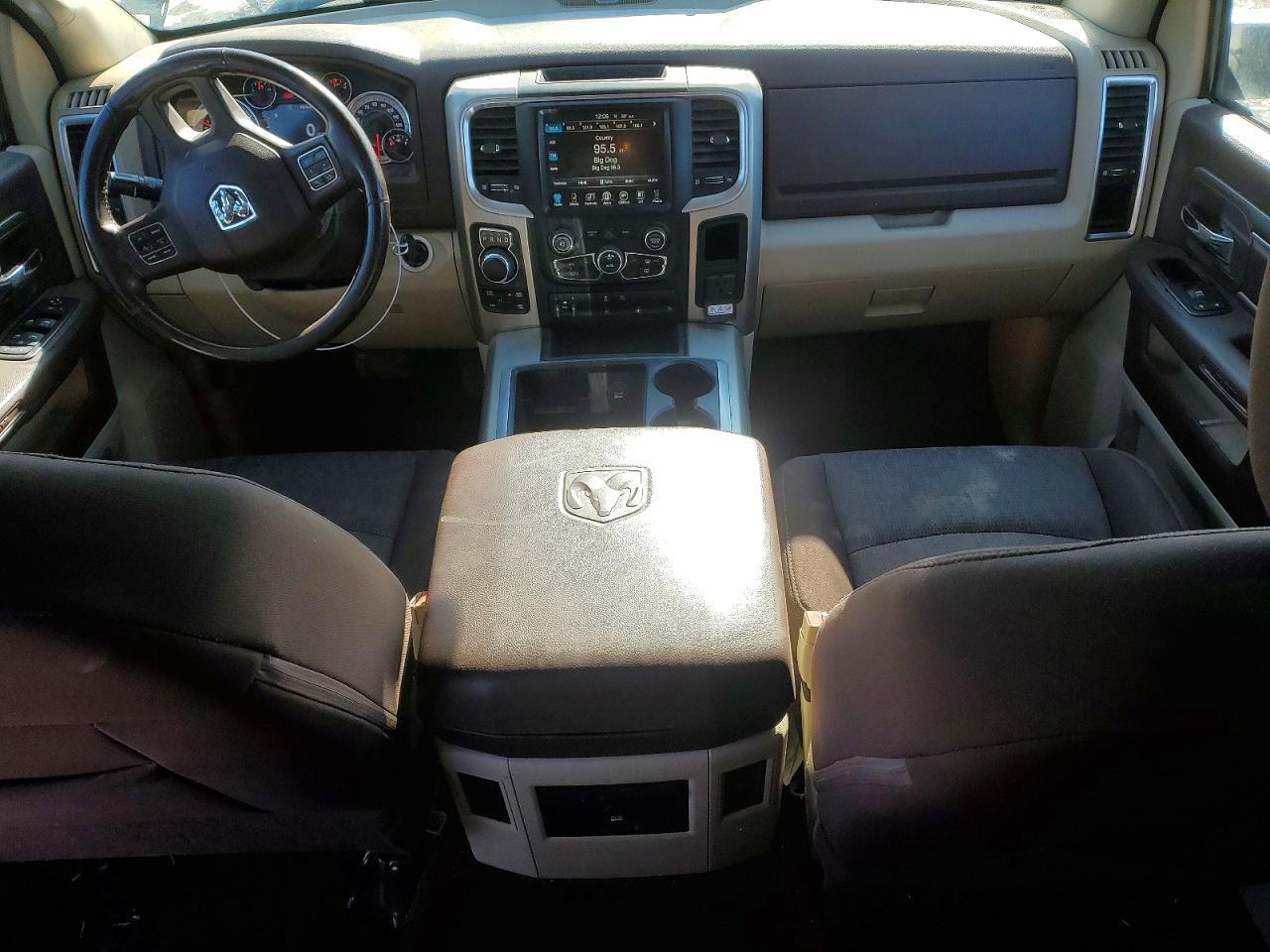 2015 Dodge RAM 1500 SLT
