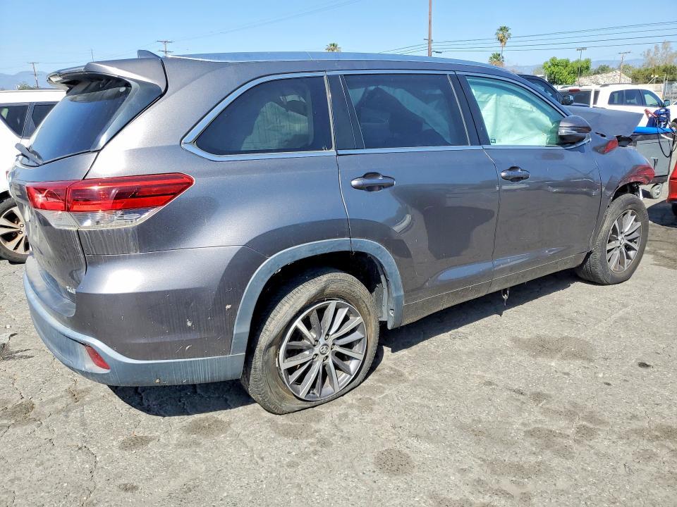 2018 Toyota Highlander xle