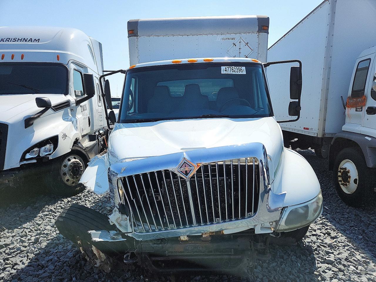 2003 International 4300 BOX Truck