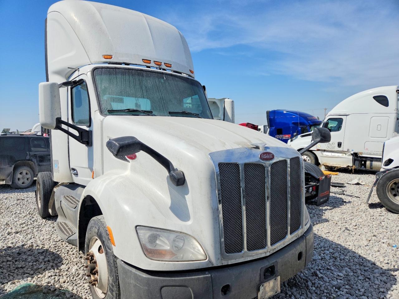 2018 Peterbilt 579 Semi Truck