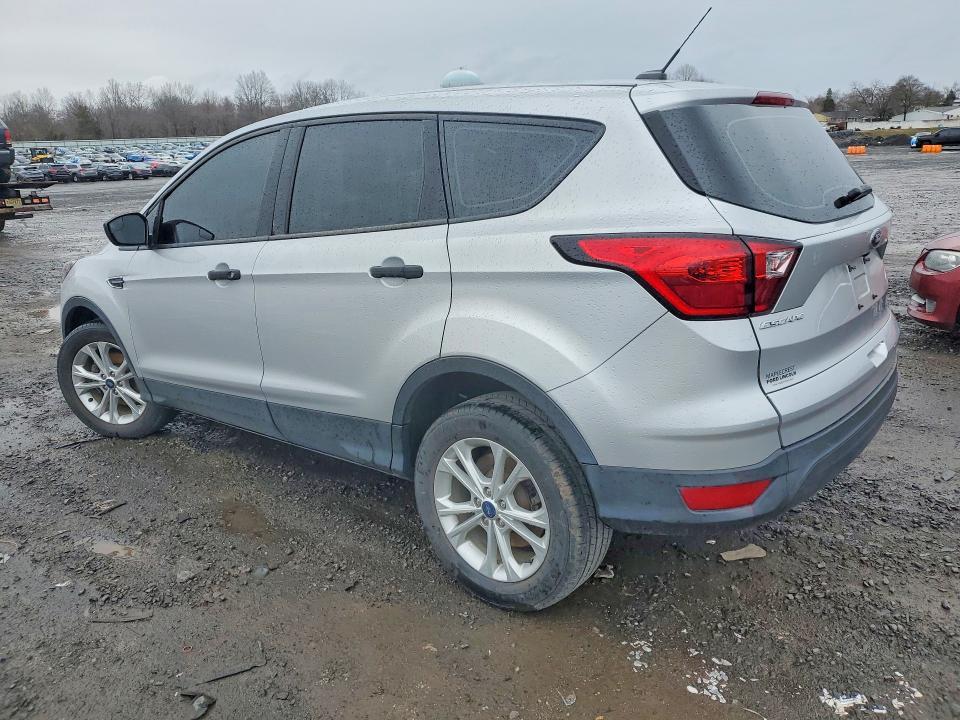 2019 Ford Escape s