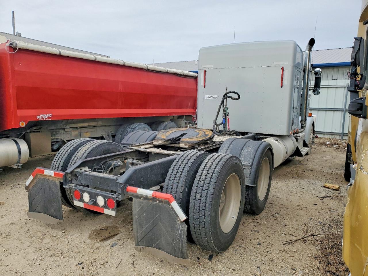 2016 Kenworth W900 Semi Truck