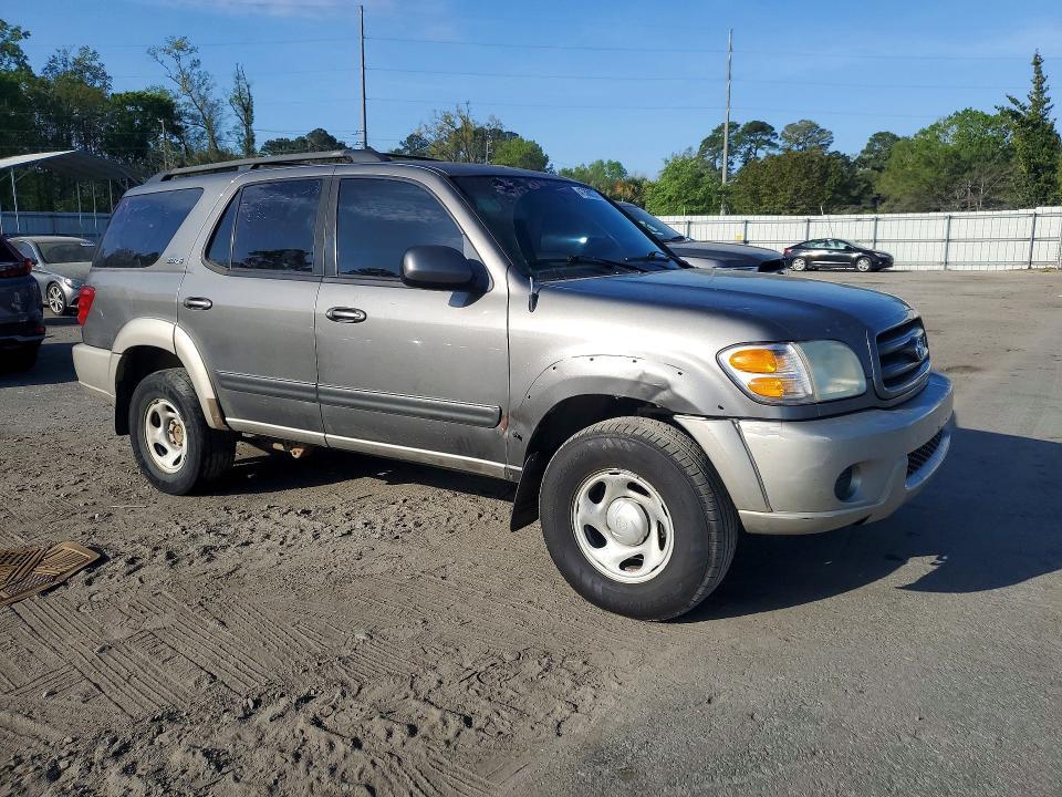 2004 Toyota Sequoia SR5