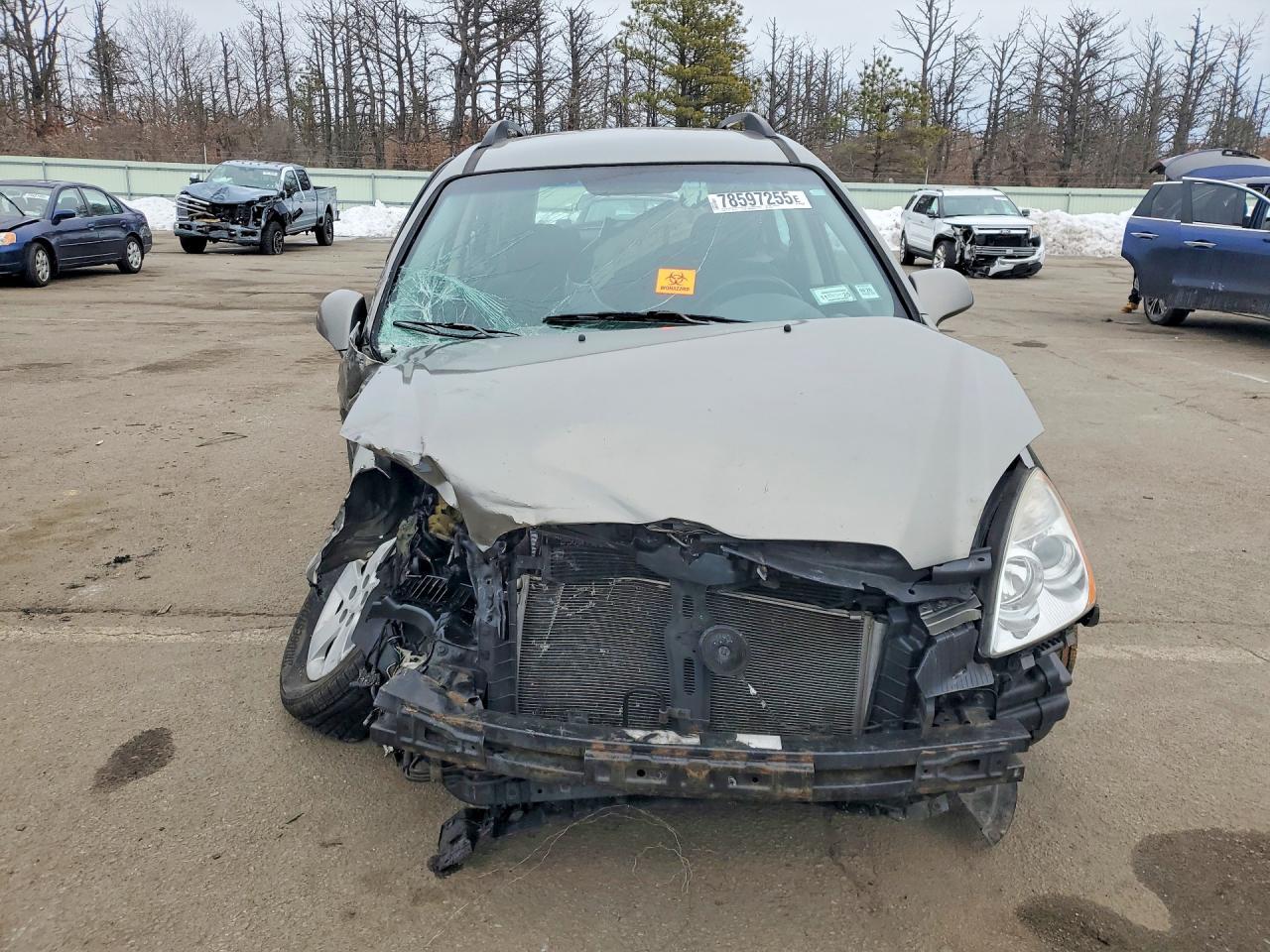 2009 KIA Rondo Base