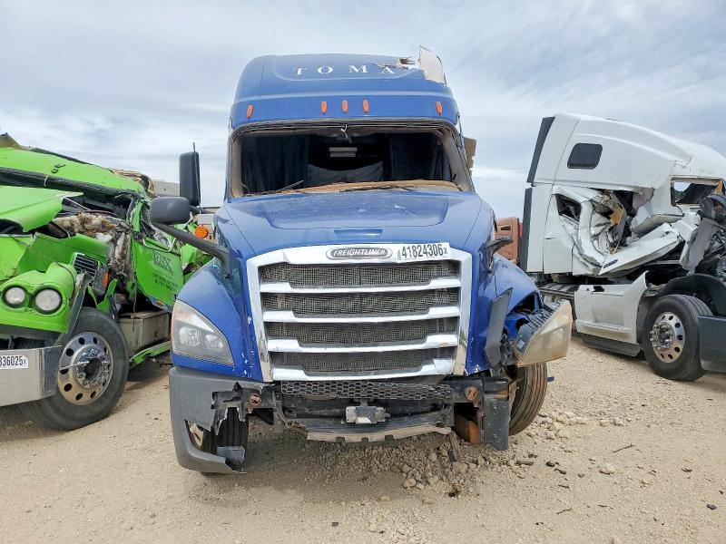 2020 Freigliner 2020 Freightliner Cascadia 126 Semi Truck