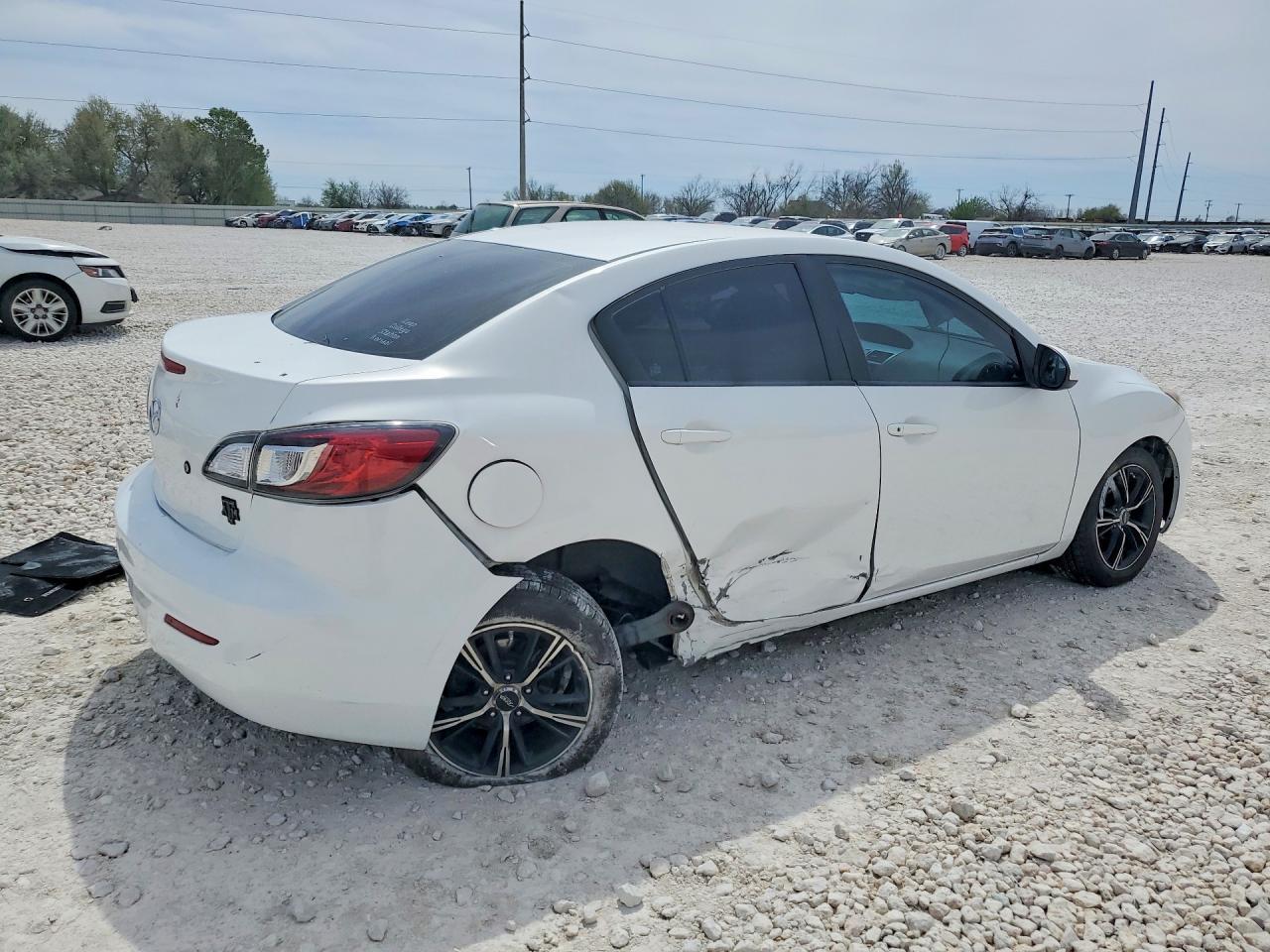 2013 Mazda 3 I