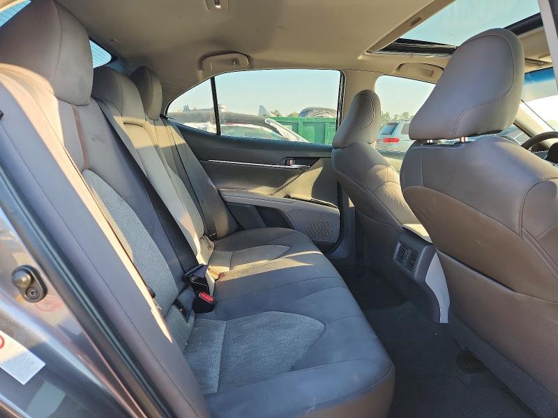 2018 Toyota Camry le