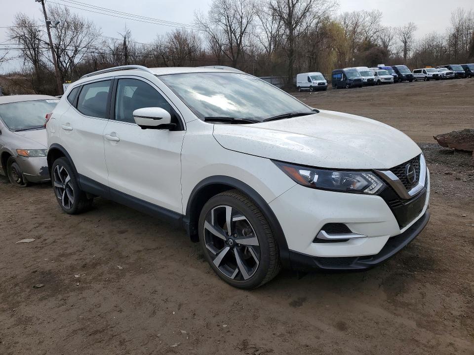 2022 Nissan Rogue Sport sl