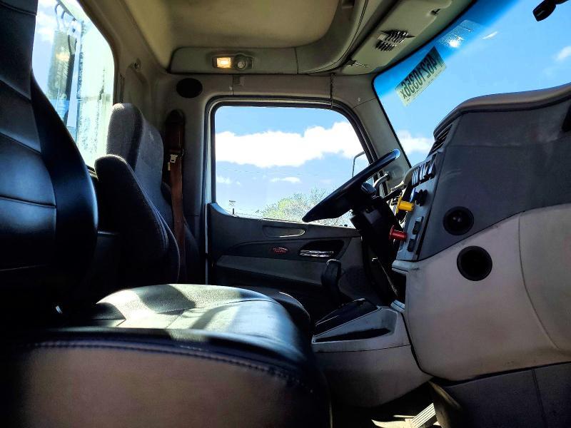 2018 Peterbilt 579 Semi Truck