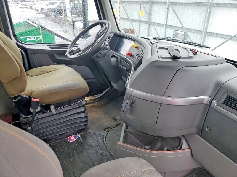 2019 Volvo VNR-Semi Truck