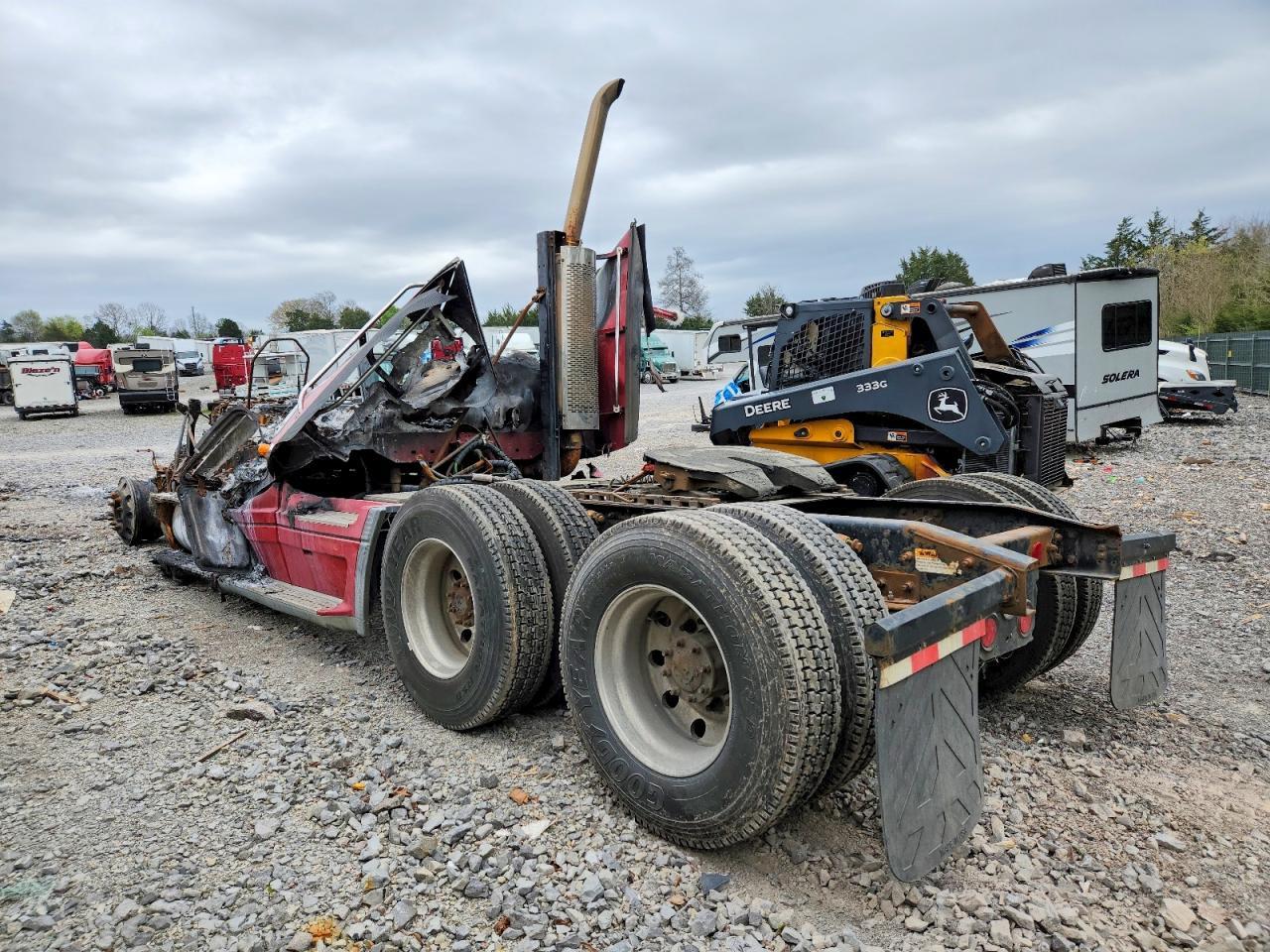2007 Freightliner Conventional ST120