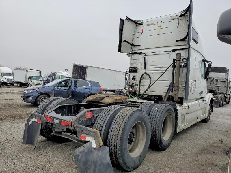 2016 Volvo VNL Semi Truck