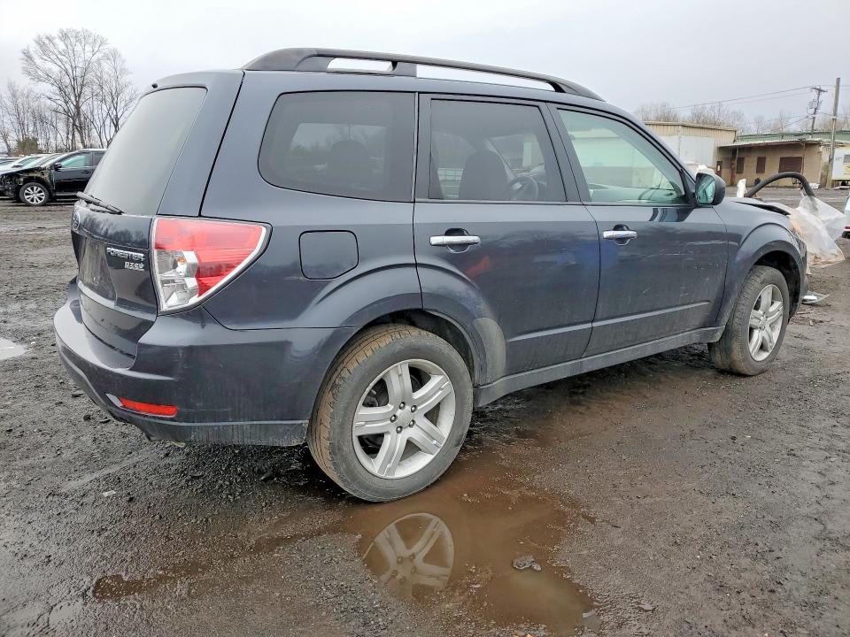 2010 Subaru Forester 2.5i