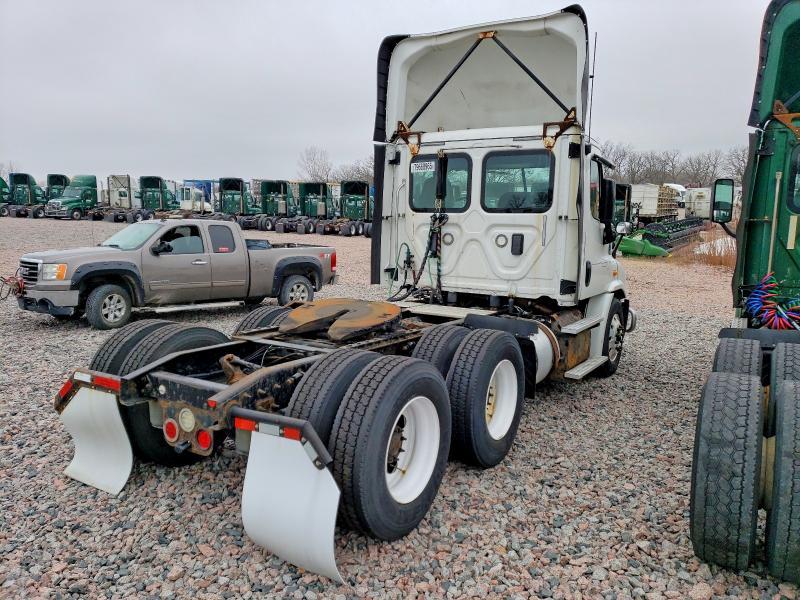 2017 Freightliner Cascadia 1-semi Truck