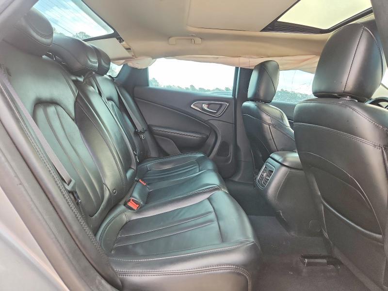 2015 Chrysler 200 c
