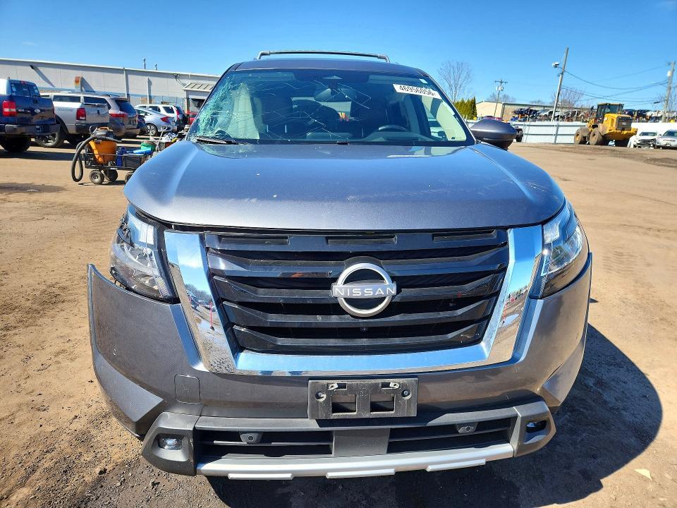 2022 Nissan Pathfinder Platinum