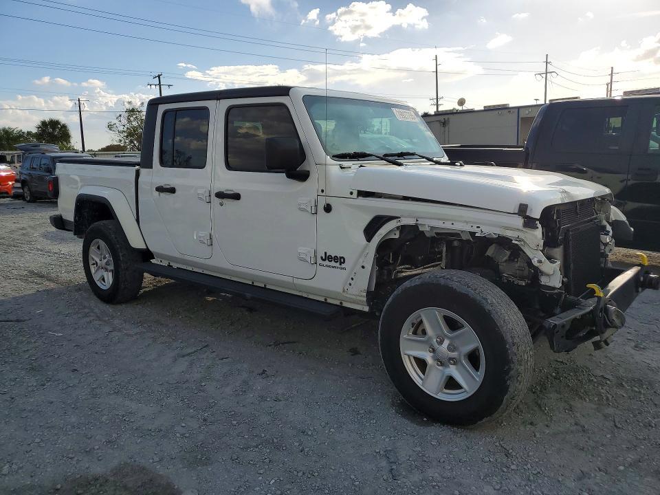2022 Jeep Gladiator Sport