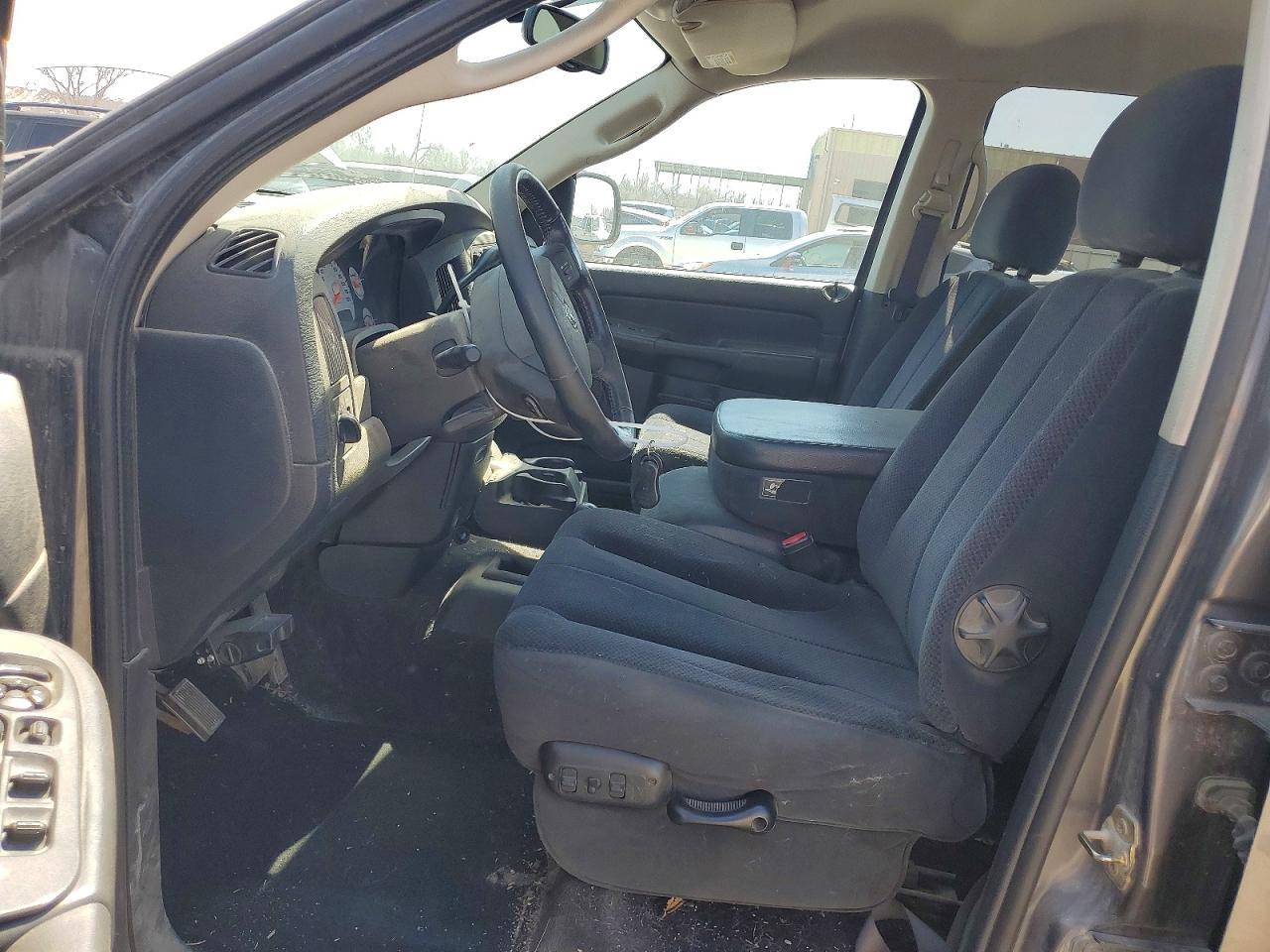 2004 Dodge RAM 1500 ST
