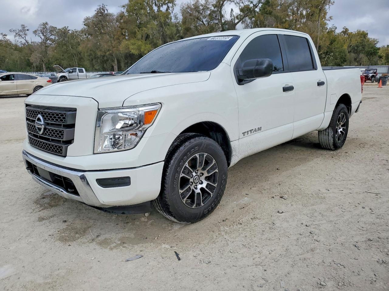 2022 Nissan Titan SV