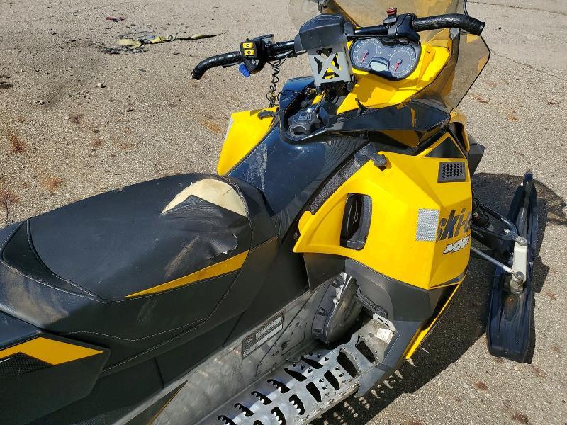 2013 Skidoo MXZ Sport