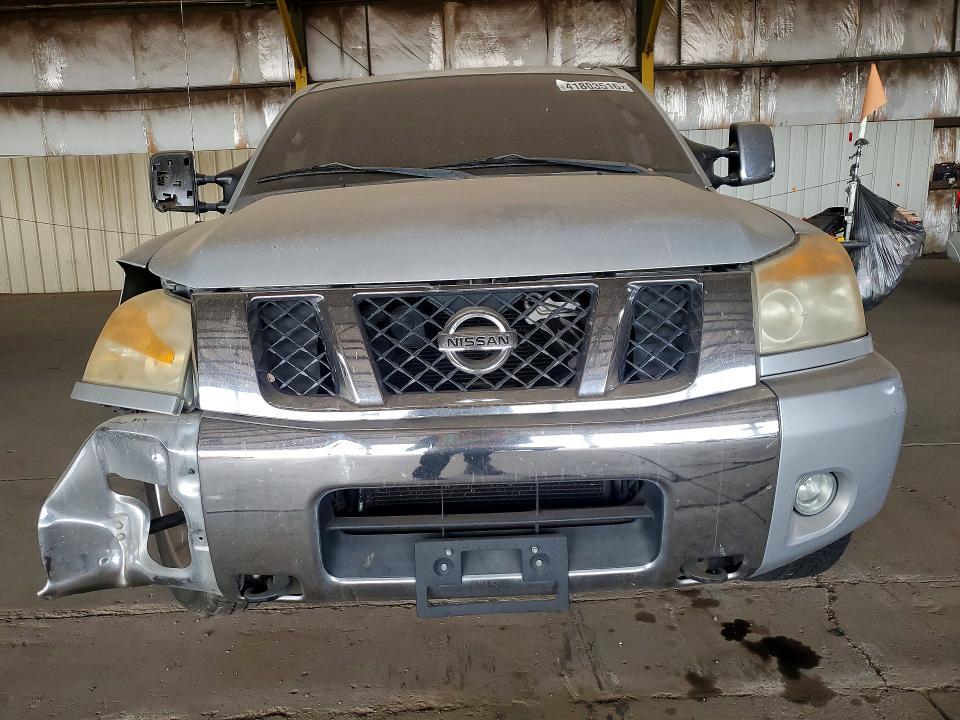 2011 Nissan Titan SV