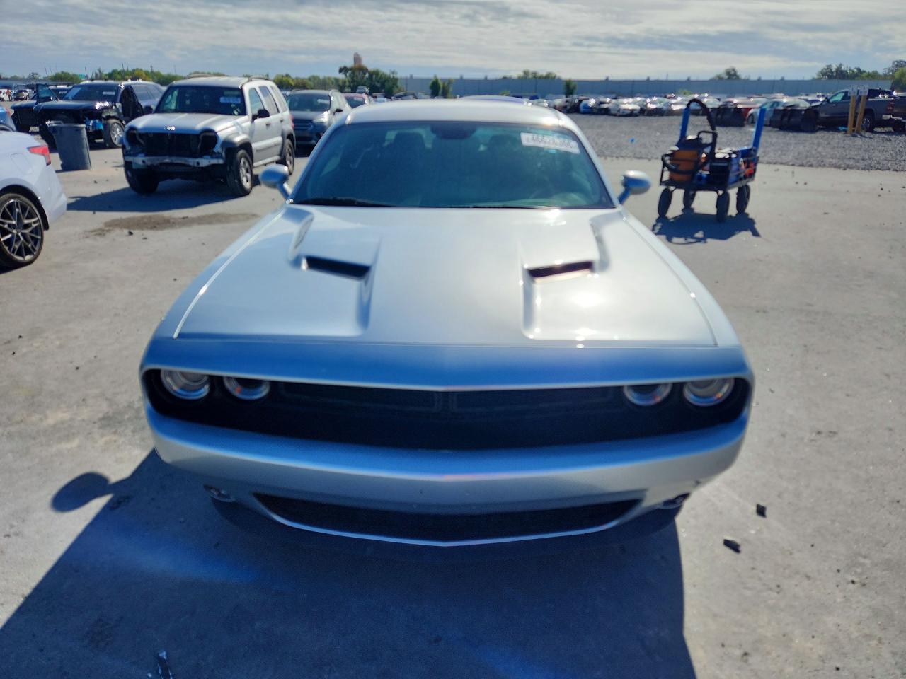 2020 Dodge Challenger sxt