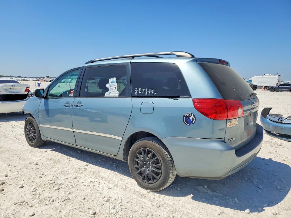 2008 Toyota Sienna le 8-passenger