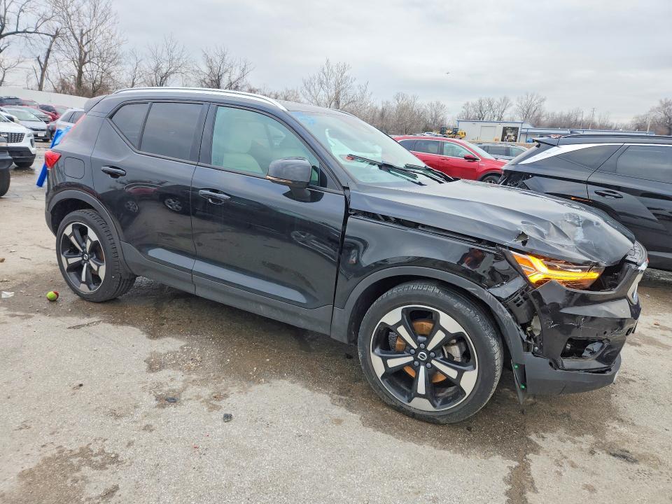 2020 Volvo Xc40 T5 Momentum