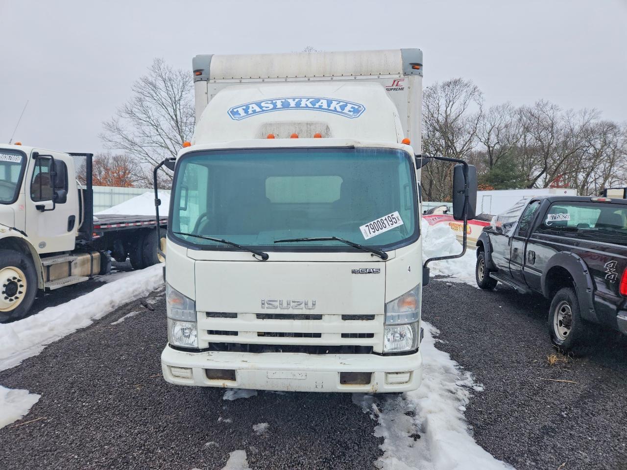 2015 Isuzu NPR HD Delivery Truck