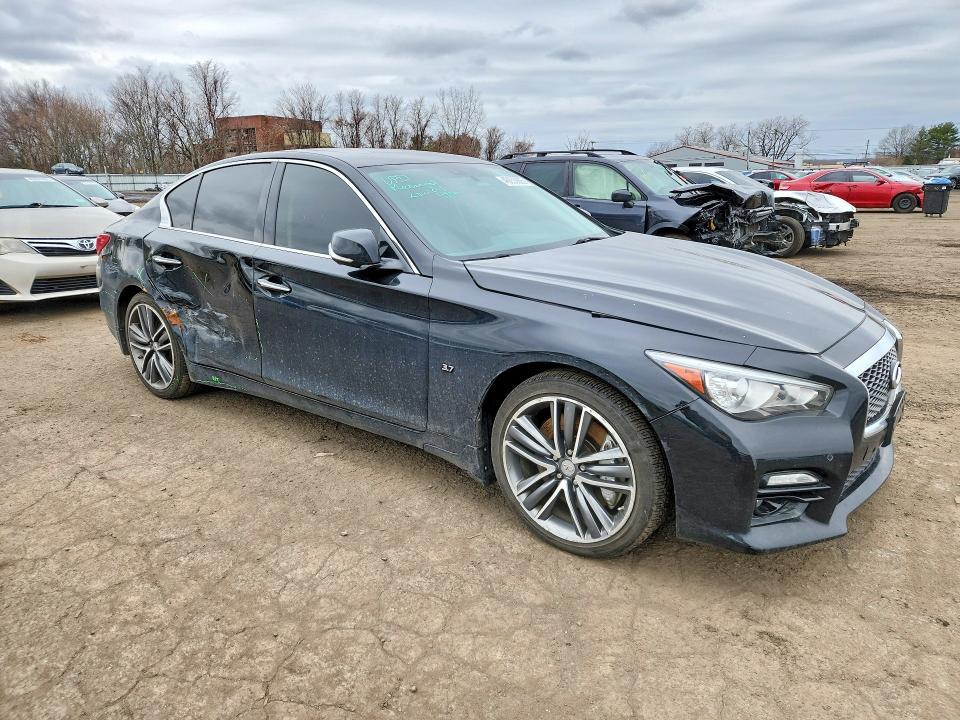 2015 Infiniti Q50 Sport