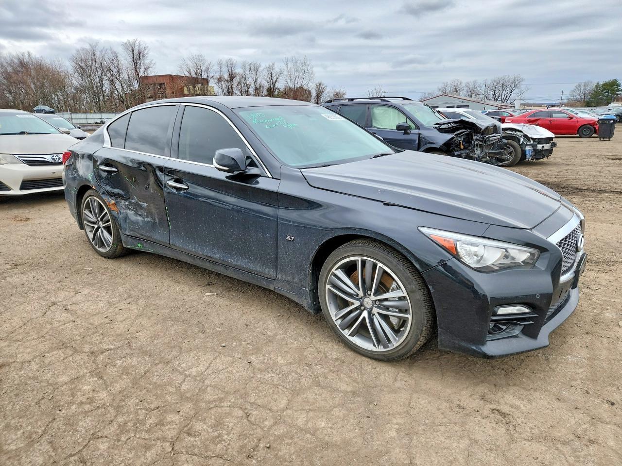 2015 Infiniti Q50 Sport