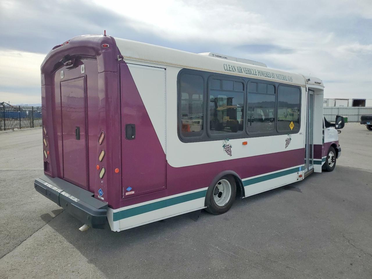 2014 Chev Rolet Express G4