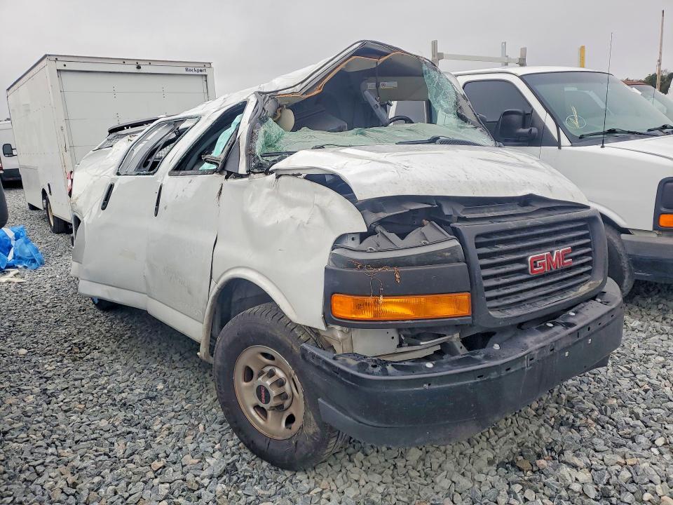 2023 GMC Savana 2500 Utility / Service van