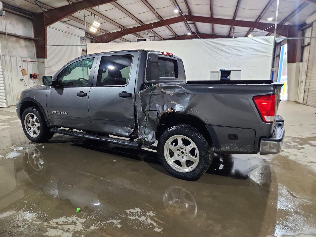 2015 Nissan Titan SV