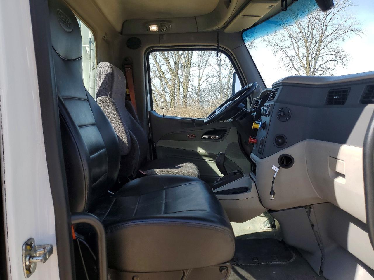 2018 Peterbilt 579 Semi Truck