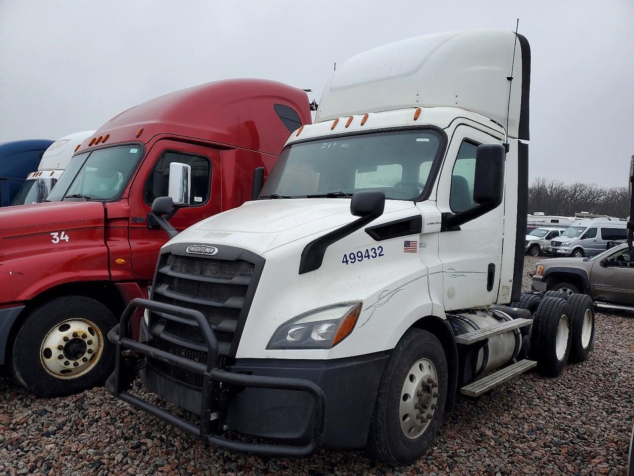 2019 Freightliner Cascadia 1-Semi Truck