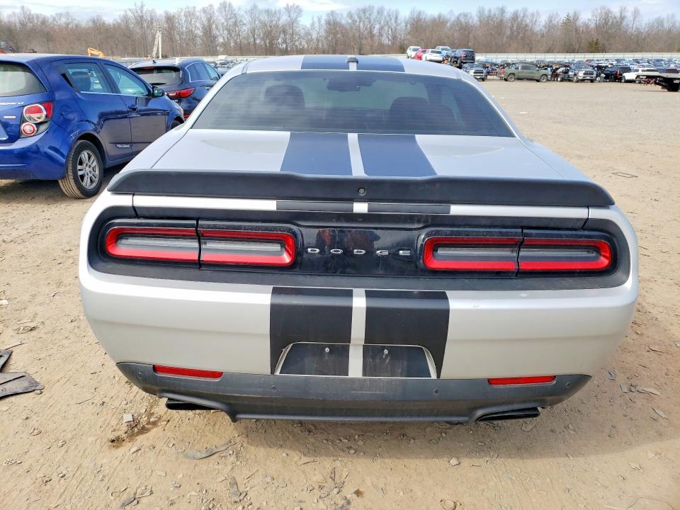 2021 Dodge Challenger r
