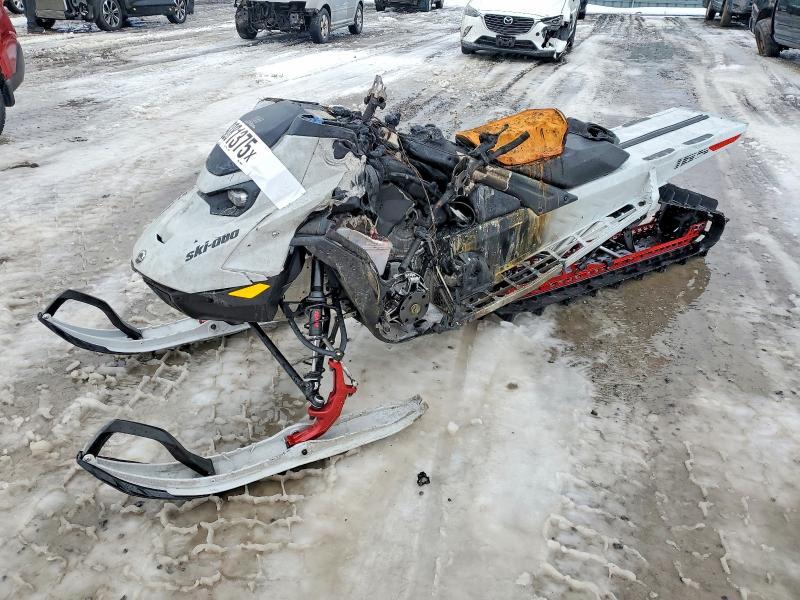 2023 Skidoo Summit X 850 E-TEC