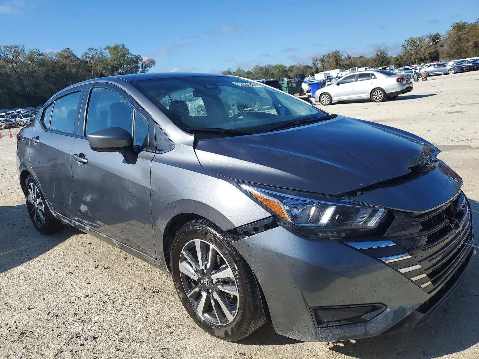 2024 Nissan Versa sv