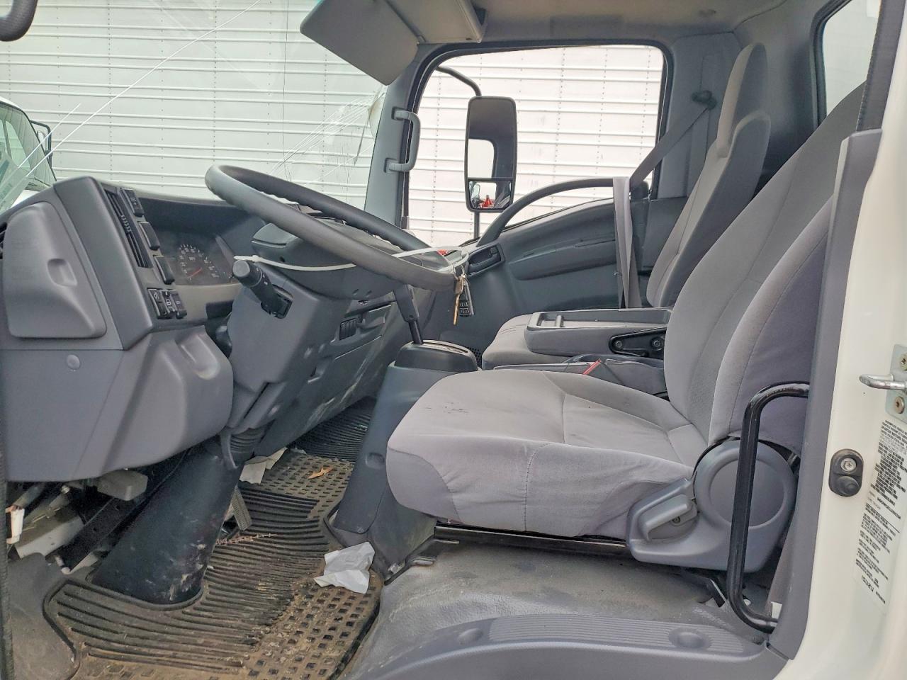 2020 Isuzu NPR HD BOX Truck